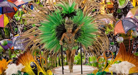 Rio Carnaval Extravaganza: Rodrigo Santoro's Surprise Samba Performance Ignites Festivities!